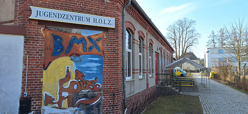 Jugendzentrum Holz2 JUZ HOLZ